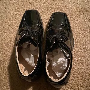 Size 1.5 patent leather boy shoes
